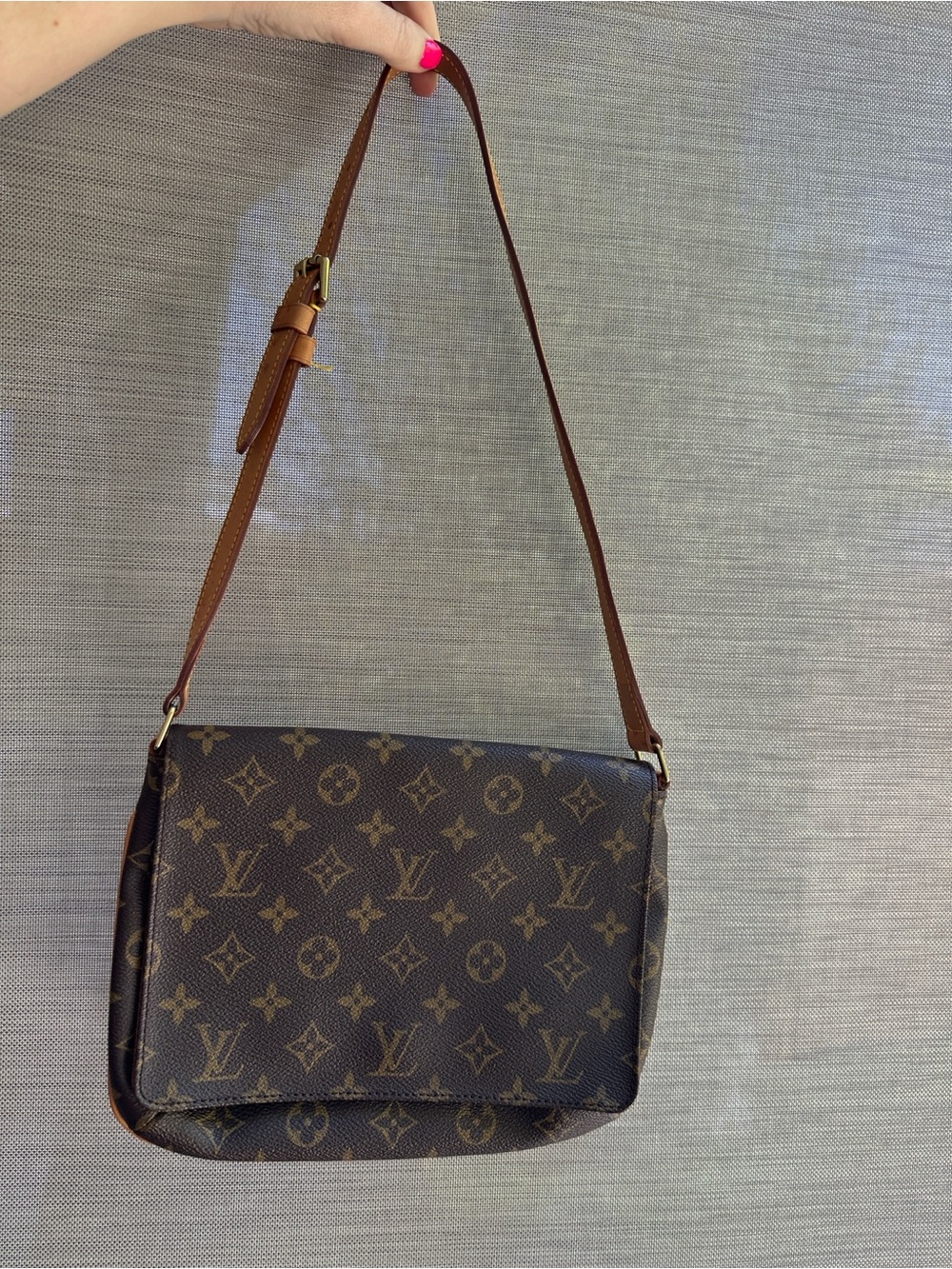 Louis Vuitton Musette Tango
Monogram Shoulder Bag - vintage - Picture 3 of 16
